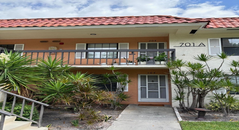 701 Avenue L Unit 104-A, Delray Beach, Florida 33483, 2 Bedrooms Bedrooms, ,2 BathroomsBathrooms,Condominium,For Sale,Avenue L,1,RX-11004869