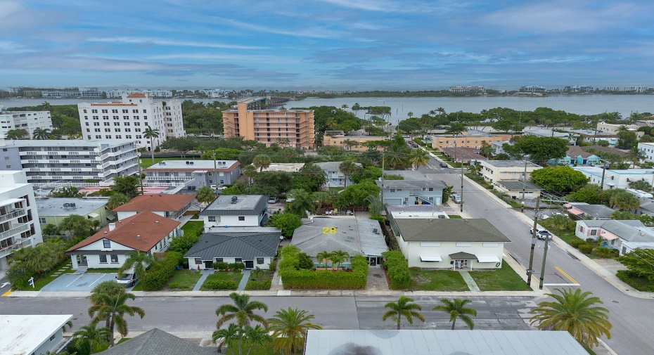28 S Palmway Unit 2, Lake Worth Beach, Florida 33460, 2 Bedrooms Bedrooms, ,1 BathroomBathrooms,Residential Lease,For Rent,Palmway,RX-11004921