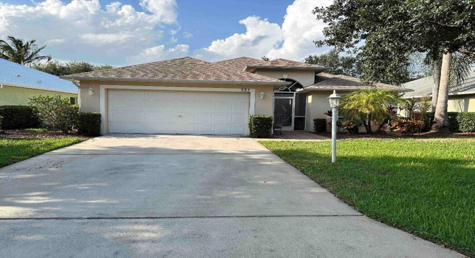 527 SW Cyrilla Trail, Port Saint Lucie, Florida 34953, 3 Bedrooms Bedrooms, ,2 BathroomsBathrooms,Single Family,For Sale,Cyrilla,RX-10988911