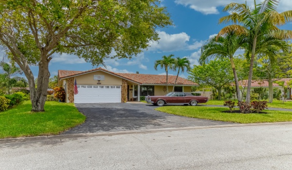 10367 NW 42nd Drive, Coral Springs, Florida 33065, 3 Bedrooms Bedrooms, ,2 BathroomsBathrooms,Single Family,For Sale,42nd,RX-11004945