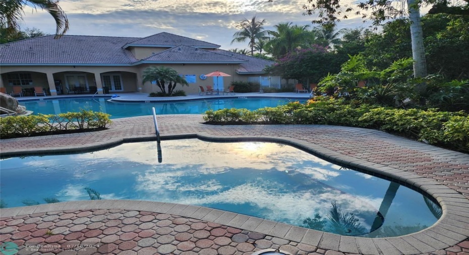 Jacuzzi at the pool area