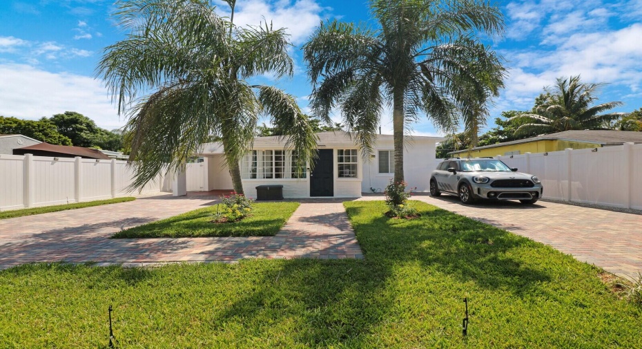1108 NW 3rd Avenue, Fort Lauderdale, Florida 33311, 3 Bedrooms Bedrooms, ,2 BathroomsBathrooms,Single Family,For Sale,3rd,RX-11003764