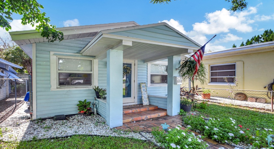 616 N K Street, Lake Worth Beach, Florida 33460, 4 Bedrooms Bedrooms, ,2 BathroomsBathrooms,Single Family,For Sale,K,RX-11004279