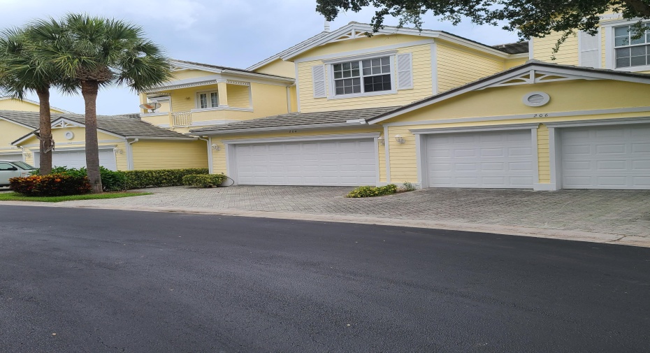 204 Shelley Lane Unit 204, Fort Pierce, Florida 34949, 3 Bedrooms Bedrooms, ,2 BathroomsBathrooms,Residential Lease,For Rent,Shelley,2,RX-11005556