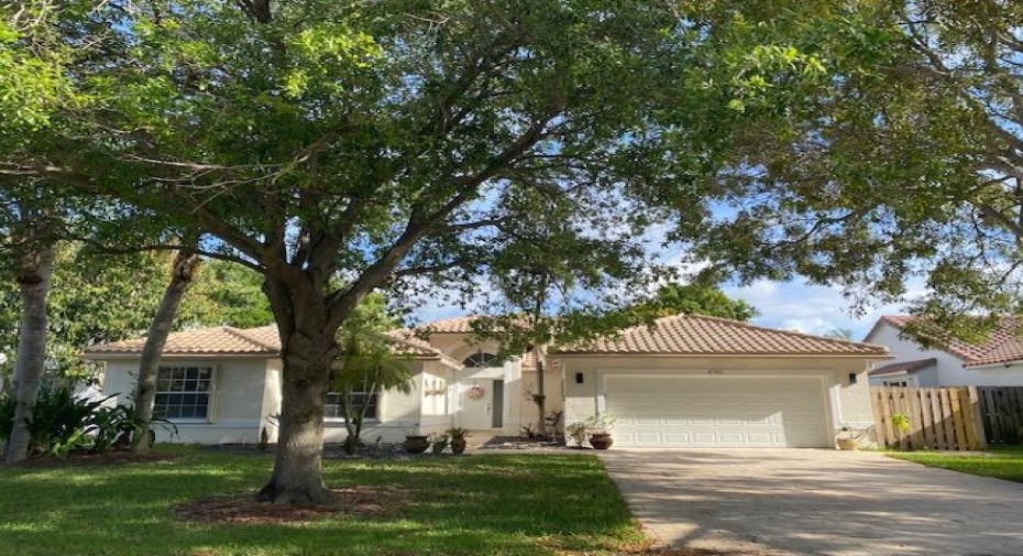 4755 NW 76th Street, Coconut Creek, Florida 33073, 5 Bedrooms Bedrooms, ,3 BathroomsBathrooms,Single Family,For Sale,76th,RX-10971742