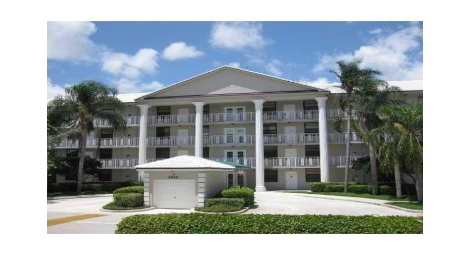 3636 Whitehall Drive Unit 405, West Palm Beach, Florida 33401, 2 Bedrooms Bedrooms, ,2 BathroomsBathrooms,Condominium,For Sale,Whitehall,4,RX-11005868