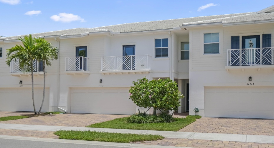 11917 Park Central, Royal Palm Beach, Florida 33411, 3 Bedrooms Bedrooms, ,2 BathroomsBathrooms,Residential Lease,For Rent,Park Central,RX-11005901