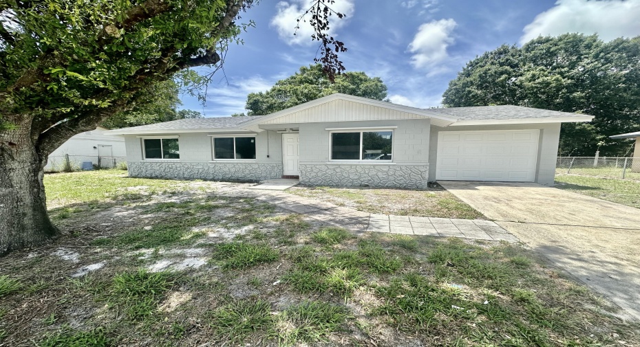 2803 Langston Drive, Fort Pierce, Florida 34946, 3 Bedrooms Bedrooms, ,1 BathroomBathrooms,Single Family,For Sale,Langston,RX-10997796