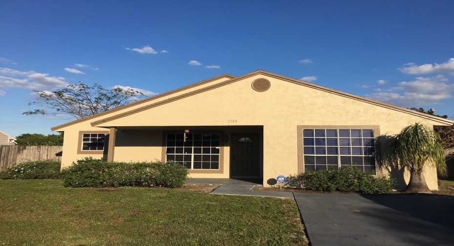 1184 Grandview Circle, Royal Palm Beach, Florida 33411, 2 Bedrooms Bedrooms, ,1 BathroomBathrooms,Residential Lease,For Rent,Grandview,RX-11006070