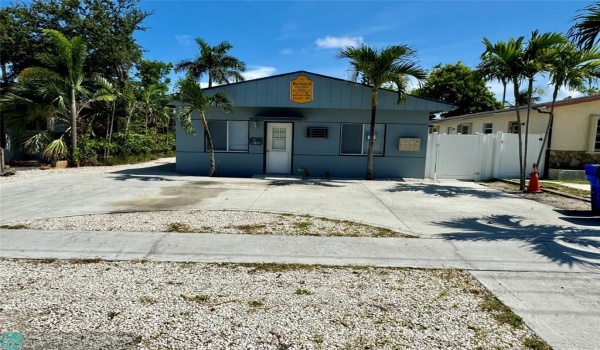 Frontage with circle driveway