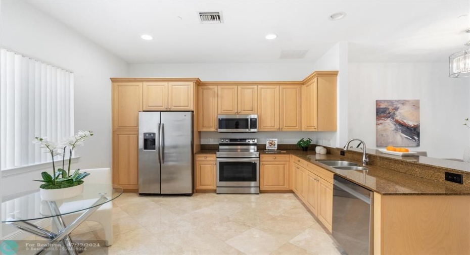 Large Kitchen Space