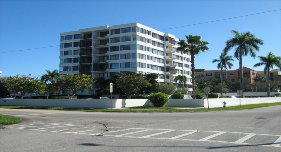 1500 Presidential Way Unit 103, West Palm Beach, Florida 33401, 1 Bedroom Bedrooms, ,1 BathroomBathrooms,Condominium,For Sale,Presidential,1,RX-11006087