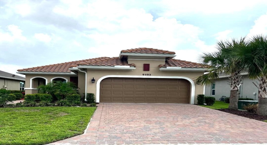 9593 SW Royal Poinciana Drive, Port Saint Lucie, Florida 34987, 2 Bedrooms Bedrooms, ,2 BathroomsBathrooms,Single Family,For Sale,Royal Poinciana,1,RX-11006090