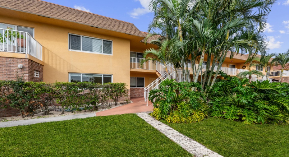 1000 NE 9th Avenue Unit 8, Delray Beach, Florida 33483, 1 Bedroom Bedrooms, ,1 BathroomBathrooms,Residential Lease,For Rent,9th,2,RX-11006191