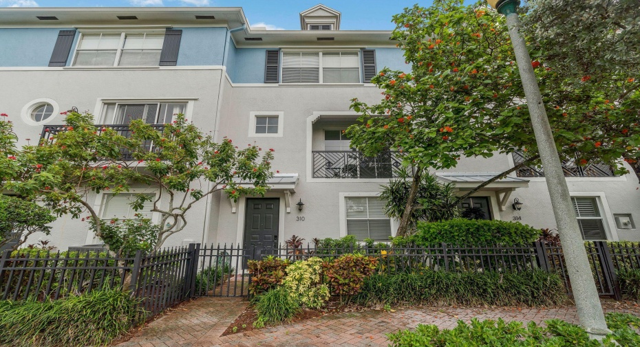 310 NW 1st Street, Delray Beach, Florida 33444, 2 Bedrooms Bedrooms, ,2 BathroomsBathrooms,Residential Lease,For Rent,1st,1,RX-11006274