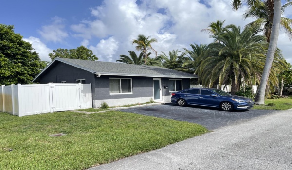 7609 NW 68th Way, Tamarac, Florida 33321, 2 Bedrooms Bedrooms, ,1 BathroomBathrooms,Residential Lease,For Rent,68th,RX-11006520