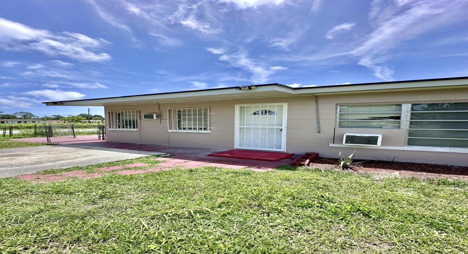 3301 Avenue I, Fort Pierce, Florida 34947, 3 Bedrooms Bedrooms, ,2 BathroomsBathrooms,Residential Lease,For Rent,Avenue I,RX-11006540