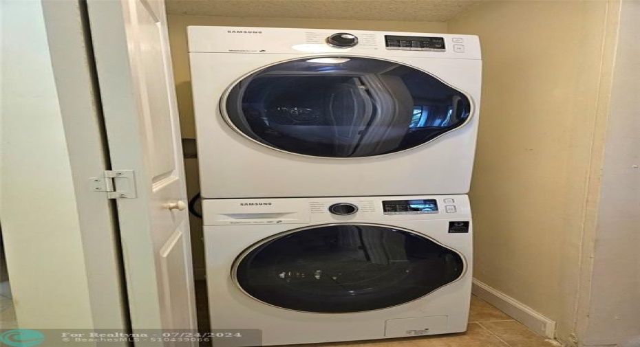 LARGE STACKABLE WASHER & DRYER