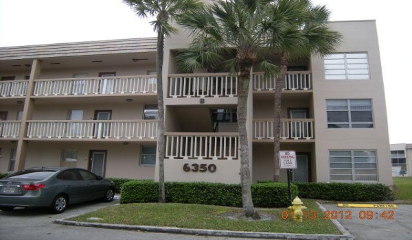 6350 NW 62nd Street Unit 110, Tamarac, Florida 33319, 2 Bedrooms Bedrooms, ,2 BathroomsBathrooms,Residential Lease,For Rent,62nd,1,RX-11006609
