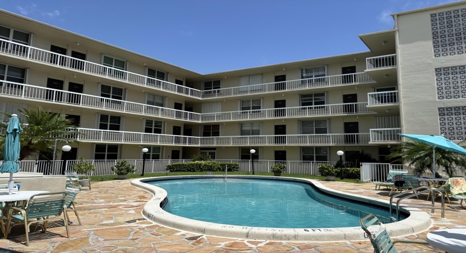 1131 SE 4th Street Unit 2060, Boynton Beach, Florida 33435, 1 Bedroom Bedrooms, ,1 BathroomBathrooms,Residential Lease,For Rent,4th,2,RX-11006614