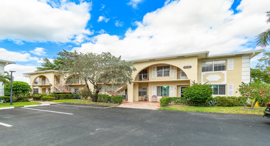 13755 Flora Place Unit H, Delray Beach, Florida 33484, 2 Bedrooms Bedrooms, ,2 BathroomsBathrooms,Residential Lease,For Rent,Flora,2,RX-11006630