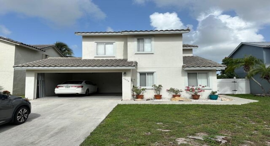 5656 Strawberry Lakes Circle, Lake Worth, Florida 33463, 3 Bedrooms Bedrooms, ,2 BathroomsBathrooms,Single Family,For Sale,Strawberry Lakes,RX-11006734