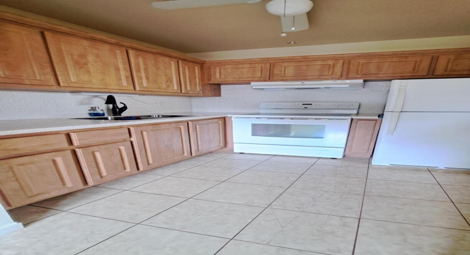 68 Waltham C, West Palm Beach, Florida 33417, 1 Bedroom Bedrooms, ,1 BathroomBathrooms,Residential Lease,For Rent,Waltham C,2,RX-11006853