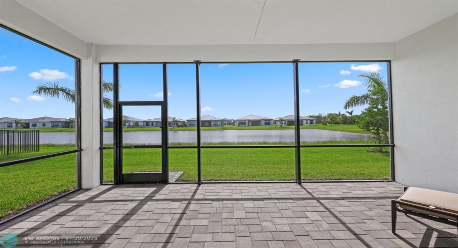 Screened-in Porch