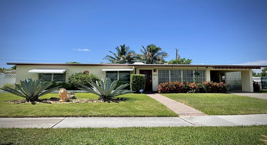 133 Greenbrier Drive, Palm Springs, Florida 33461, 3 Bedrooms Bedrooms, ,2 BathroomsBathrooms,Single Family,For Sale,Greenbrier,RX-11006889