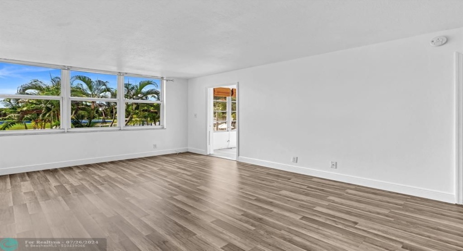 Living/Dining Area