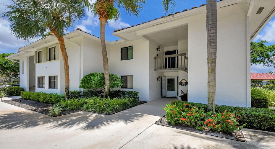 60 Pelican Pointe Drive Unit 202, Delray Beach, Florida 33483, 2 Bedrooms Bedrooms, ,2 BathroomsBathrooms,Condominium,For Sale,Pelican Pointe,2,RX-11006944