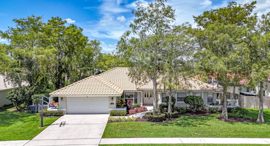 1601 Grantham Drive, Wellington, Florida 33414, 4 Bedrooms Bedrooms, ,2 BathroomsBathrooms,Residential Lease,For Rent,Grantham,RX-11007278