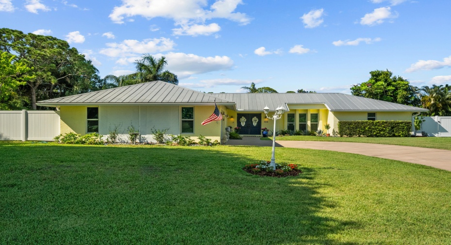 3541 SE Micanopy Terrace, Stuart, Florida 34997, 4 Bedrooms Bedrooms, ,2 BathroomsBathrooms,Single Family,For Sale,Micanopy,RX-10992809