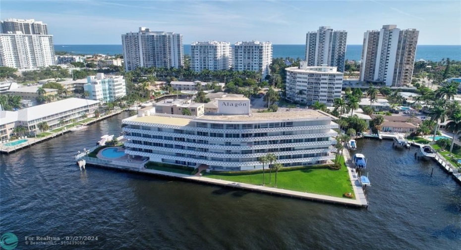 Direct Intracoastal View