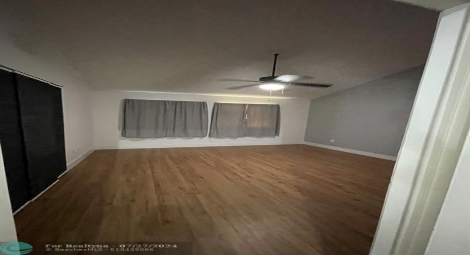master bedroom has black out curtains