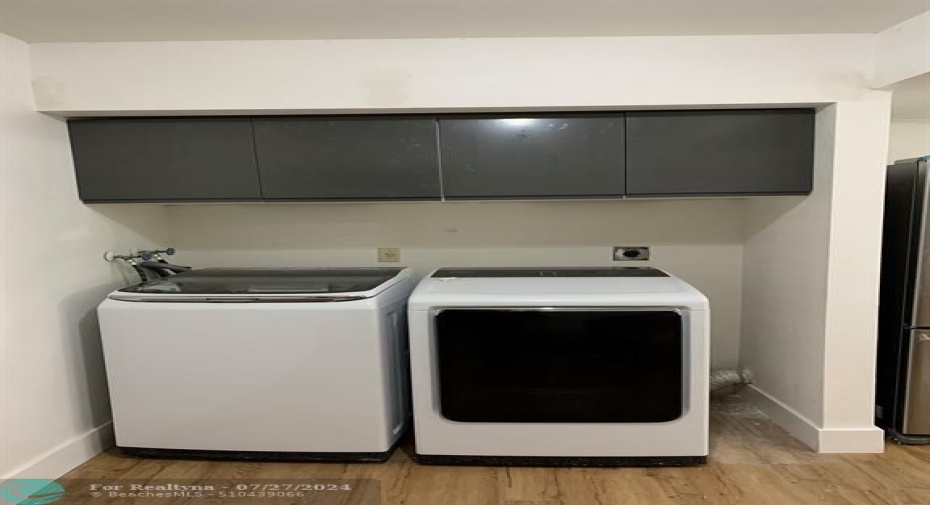 newer washer and dryer. Washer has programmable end times and can be connected to phone app.