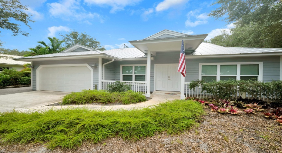 5574 SE Running Oak Circle, Stuart, Florida 34997, 3 Bedrooms Bedrooms, ,2 BathroomsBathrooms,Single Family,For Sale,Running Oak,RX-11007021