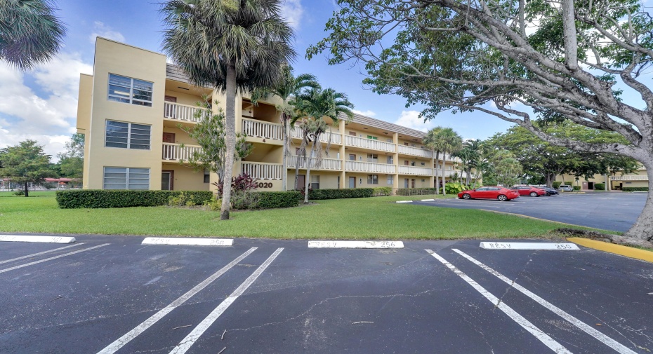 6020 NW Nw 64th Ave Avenue Unit 301, Fort Lauderdale, Florida 33319, 2 Bedrooms Bedrooms, ,2 BathroomsBathrooms,Condominium,For Sale,Nw 64th Ave,3,RX-11007508
