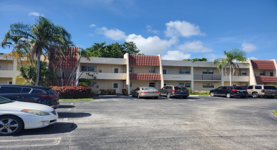 2500 Fiore Way Unit 202-C, Delray Beach, Florida 33445, 2 Bedrooms Bedrooms, ,2 BathroomsBathrooms,Residential Lease,For Rent,Fiore,2,RX-11007505