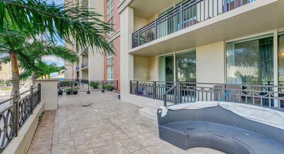 550 Okeechobee Boulevard Unit 308, West Palm Beach, Florida 33401, 2 Bedrooms Bedrooms, ,2 BathroomsBathrooms,Residential Lease,For Rent,Okeechobee,308,RX-11007565