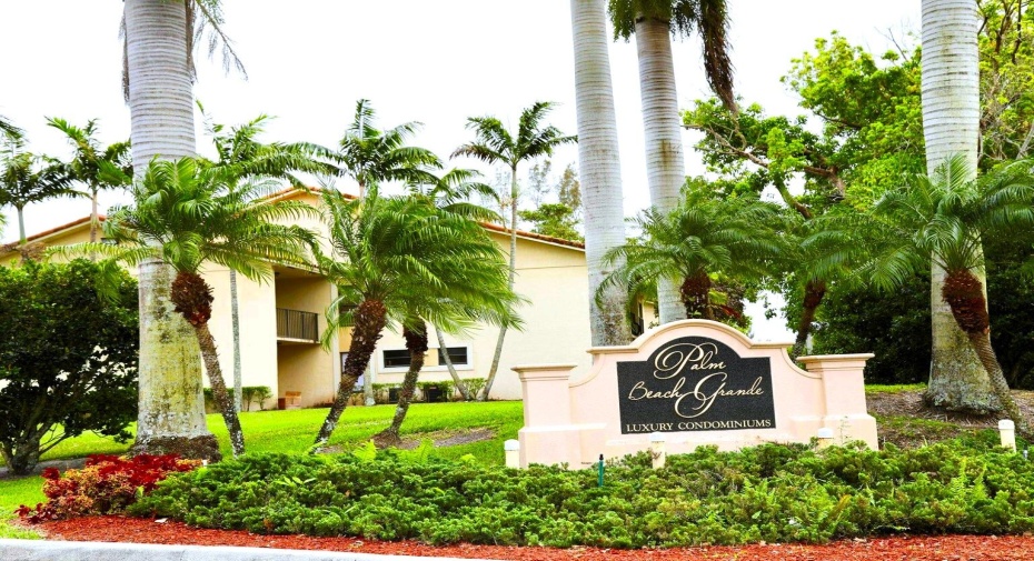 1513 Lake Crystal Drive Unit #C, West Palm Beach, Florida 33411, 2 Bedrooms Bedrooms, ,2 BathroomsBathrooms,Residential Lease,For Rent,Lake Crystal,1,RX-11007641