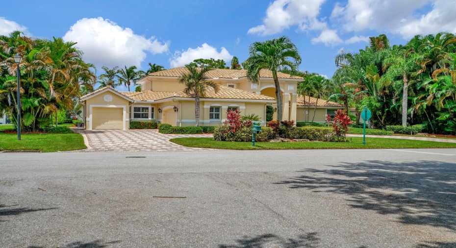 7903 Ironhorse Boulevard, West Palm Beach, Florida 33412, 5 Bedrooms Bedrooms, ,4 BathroomsBathrooms,Single Family,For Sale,Ironhorse,2,RX-10911419
