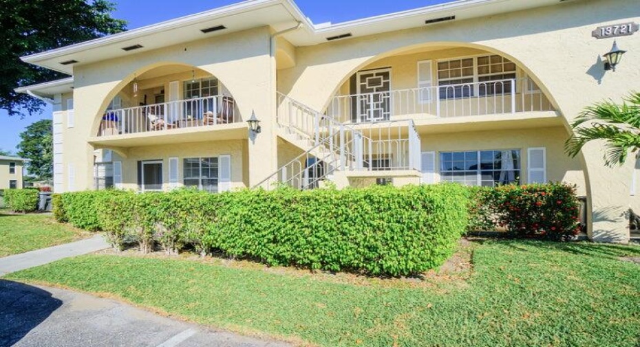 13721 Flora Place Unit A, Delray Beach, Florida 33484, 2 Bedrooms Bedrooms, ,2 BathroomsBathrooms,Condominium,For Sale,Flora,1,RX-11007927