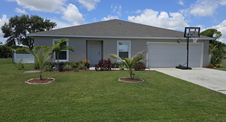 2132 SE Trillo Street, Port Saint Lucie, Florida 34952, 4 Bedrooms Bedrooms, ,2 BathroomsBathrooms,Single Family,For Sale,Trillo,RX-11007997