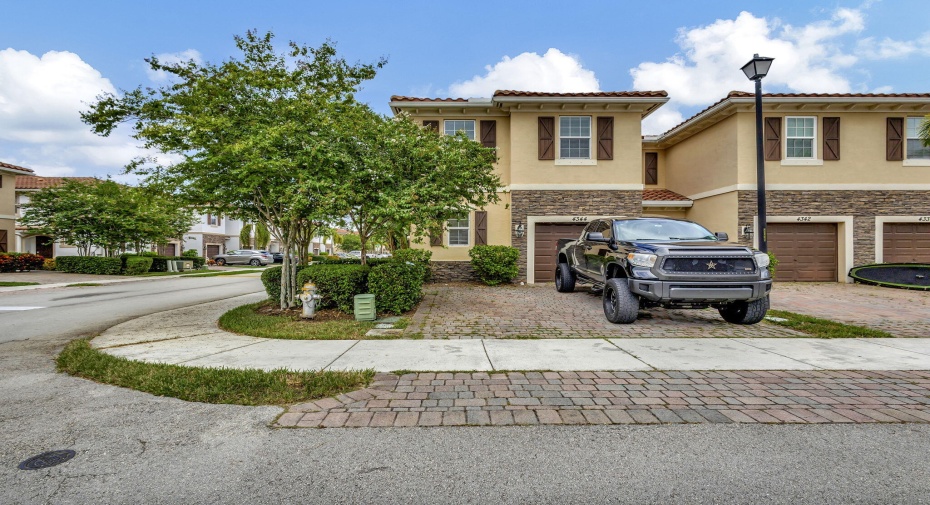 4344 Brewster Lane, West Palm Beach, Florida 33417, 4 Bedrooms Bedrooms, ,2 BathroomsBathrooms,Townhouse,For Sale,Brewster,2,RX-11006232