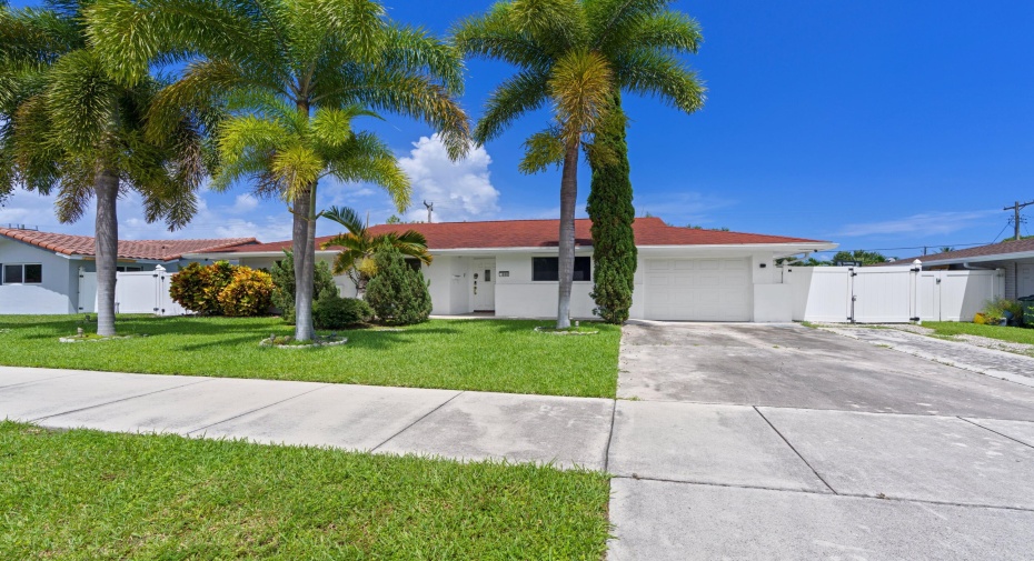 600 NW 12th Avenue, Boca Raton, Florida 33486, 4 Bedrooms Bedrooms, ,3 BathroomsBathrooms,Single Family,For Sale,12th,RX-11007120