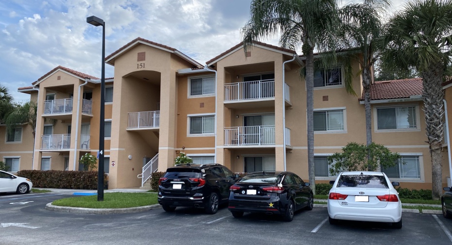 151 SW Palm 304 Drive Unit 304, Port Saint Lucie, Florida 34986, 2 Bedrooms Bedrooms, ,2 BathroomsBathrooms,Residential Lease,For Rent,Palm 304,3,RX-11008346
