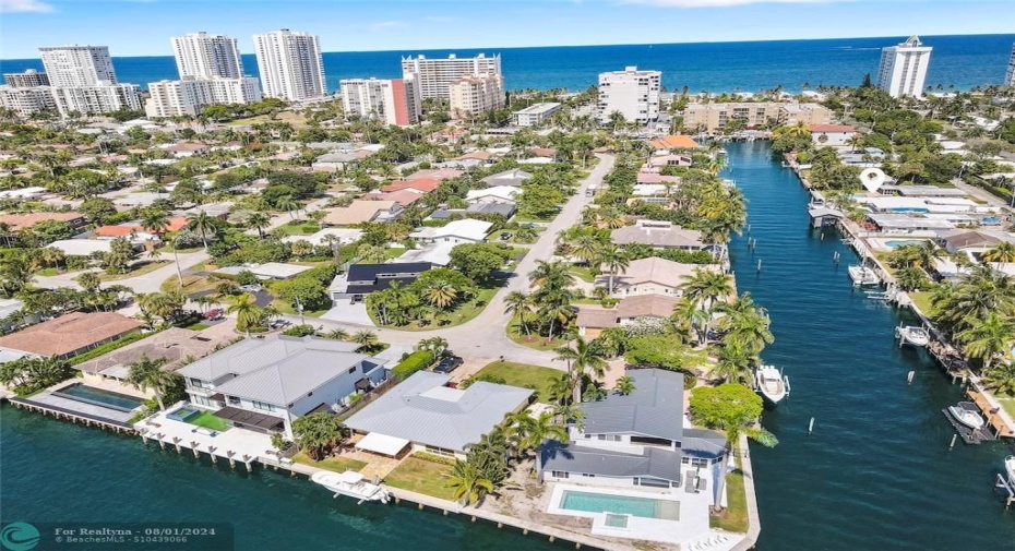 Lauderdale By the Sea. Private Road. Private palm shaded beach. Pool. Deepwater dock-no fixed bridges to the Atlantic.