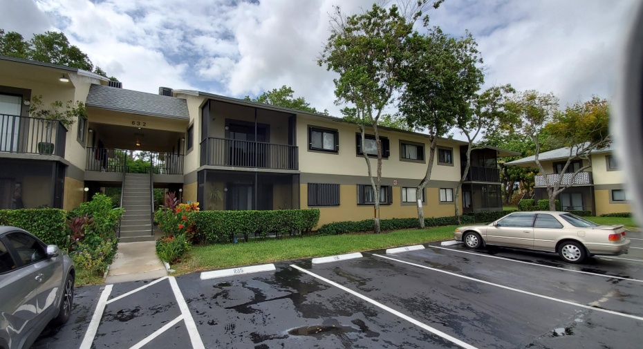 632 Trace Circle Unit 205, Deerfield Beach, Florida 33441, 2 Bedrooms Bedrooms, ,2 BathroomsBathrooms,Residential Lease,For Rent,Trace,2,RX-11008505