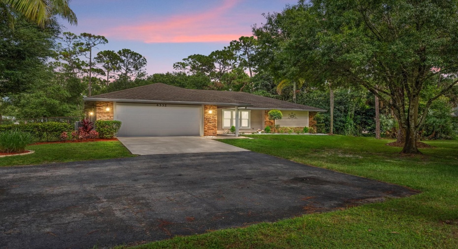 4332 129th Avenue, The Acreage, Florida 33411, 4 Bedrooms Bedrooms, ,2 BathroomsBathrooms,Single Family,For Sale,129th,RX-11008722